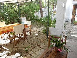 große Ferienwohnung Villa Dolores in der Bucht von Salina Sicca - Cala Liberotto am Sandstrand gelegen