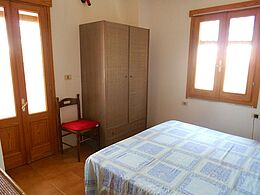 große Ferienwohnung Villa Dolores in der Bucht von Salina Sicca - Cala Liberotto am Sandstrand gelegen