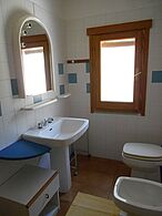 große Ferienwohnung Villa Dolores in der Bucht von Salina Sicca - Cala Liberotto am Sandstrand gelegen